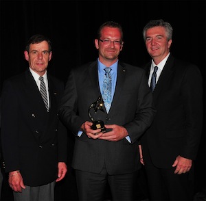 Matt Milovick, vice-president, Operations and Strategic Development and interim chief financial officer (centre), is congratulated by Nigel White, vice-chair, CMA Ontario Board of Directors (left), and Merv Hillier, president and chief executive officer, CMA Ontario (right), at the 2011 Creative Leadership Awards on June 16.