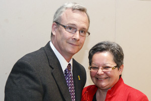 From left: John Henry, Oshawa Mayor; Dr. Pamela Ritchie, Dean, Faculty of Business and Information Technology. Top image: Management Development Centre Class of 2013 (Master's Certificate in Municipal Management).