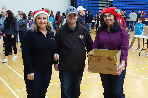 Volunteers at the 2015 Campus Holiday Food Drive.