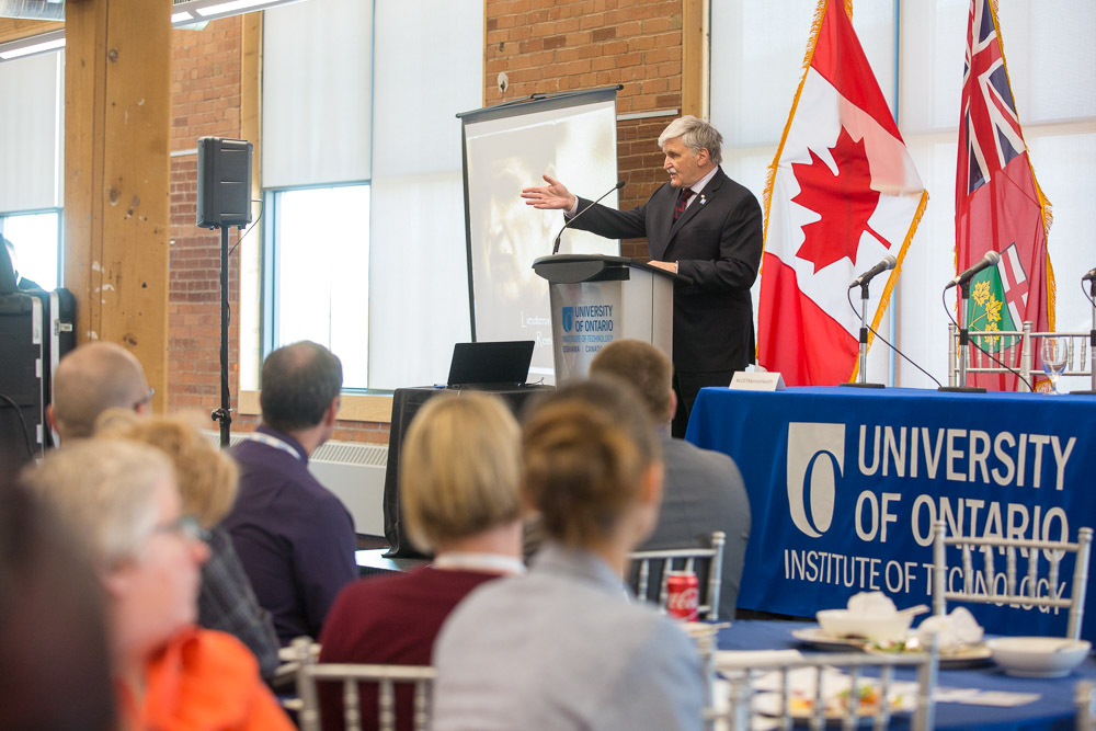 Lieutenant General the Honourable Romeo Dallaire delivers the first keynote at the 2017 Futures Forum.