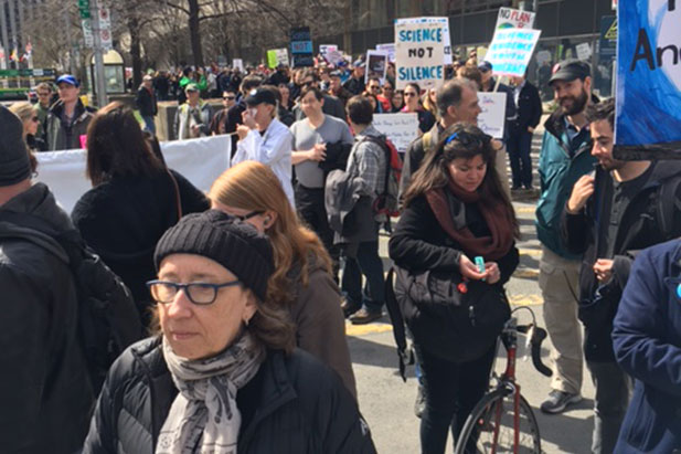 March for Science Toronto crowd image