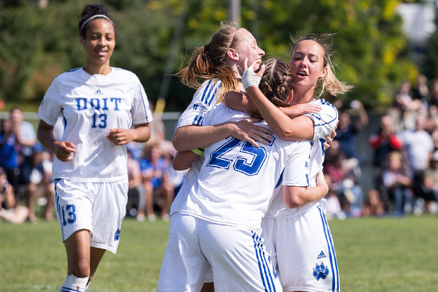 The UOIT Ridgebacks women's soccer team is ranked No. 2 in Canada for the week ending September 4, 2017.