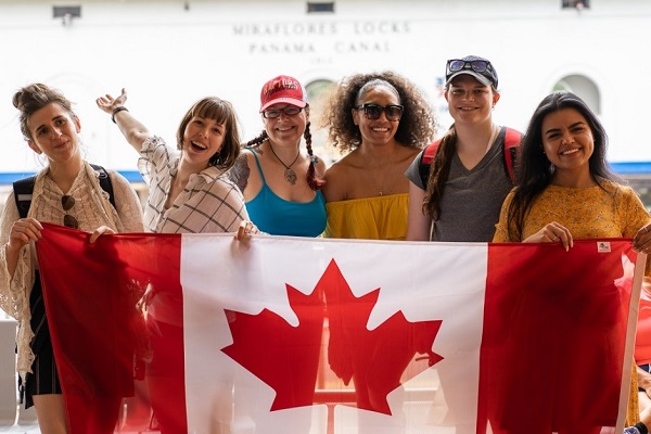 From left: FSSH students Carly Mcdonell (Forensic Psychology), Stacey Snow (Political Science), Heidi Graf (Criminology and Justice), Lesley Parris (Communication and Digital Media Studies), Tailor Campbell (Forensic Psychology), and Azkah Waseem (Criminology and Justice) participated in the two-week educational tour of Panama and Costa Rica.