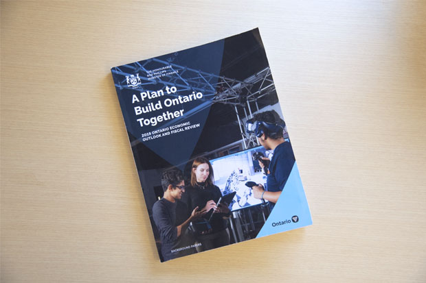 Ontario Tech University’s Gaming and Virtual Reality Laboratory was featured on the cover of the Fall 2019 Ontario Economic Outlook and Fiscal Review. The lab’s virtual reality display utilizes motion-capture as a body tracker and gesture-based device. The lab supports the study and development of video games, game technology and ‘serious’ games (the simulation of practical real-life environments such as a hospital operating room). 