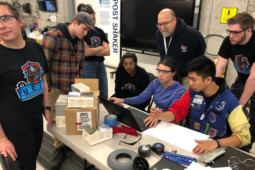 Students competing in the January 2019 edition of Ri3D at Ontario Tech University.