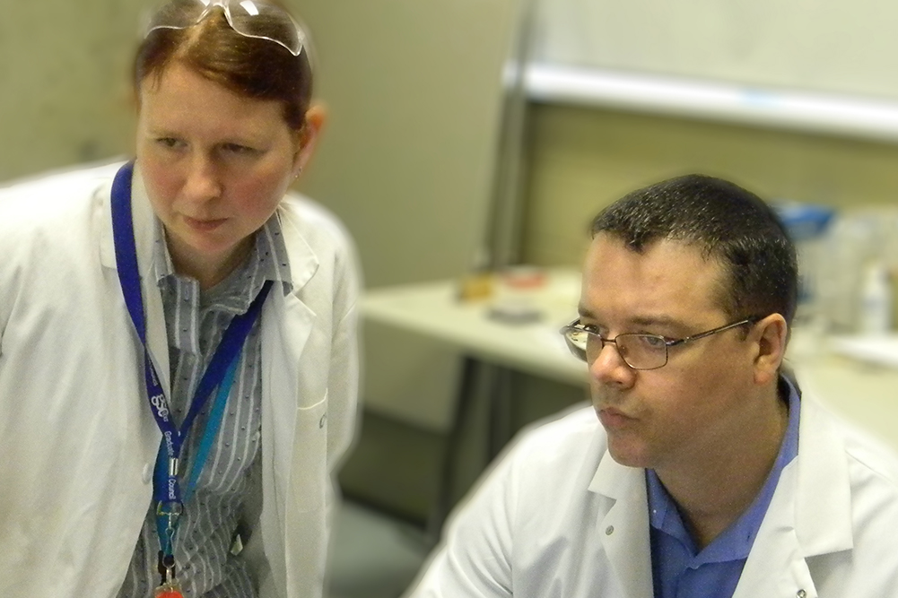 From left: Faculty of Science materials science researchers Olena Zenkina, PhD and Brad Easton, PhD in the Ontario Tech Faculty of Science’s Materials Characterization Centre (MCC). The MCC is equipped with advanced instrumentation funded by various sources including the Canada Foundation for Innovation, and the Natural Sciences and Engineering Research Council of Canada.