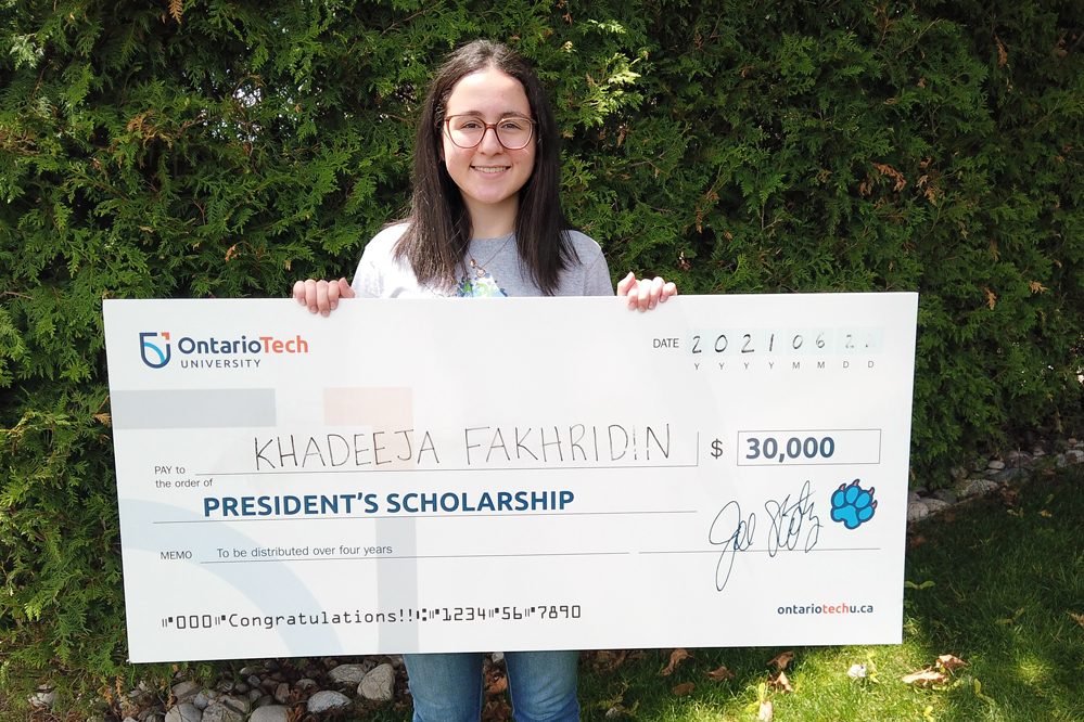Ontario Tech University 2021-2022 President's Scholarship recipient Khadeeja Fakhridin (Whitby, Ontario).