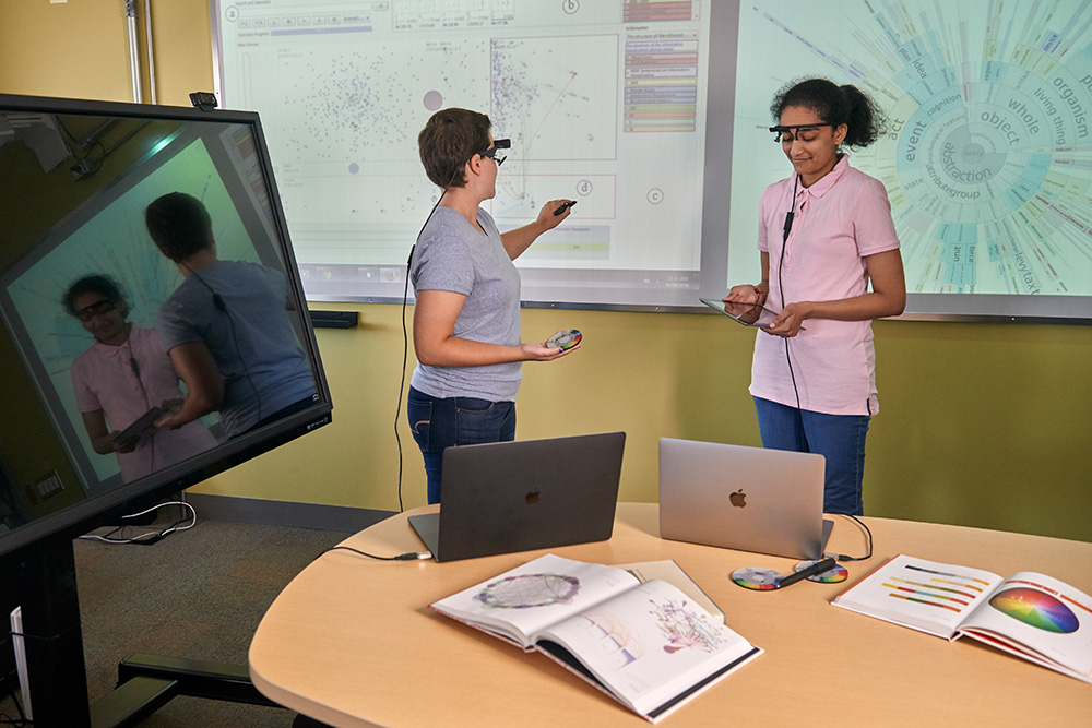 Student in the Visualization for Information Analysis Laboratory in the Faculty of Science at Ontario Tech University.