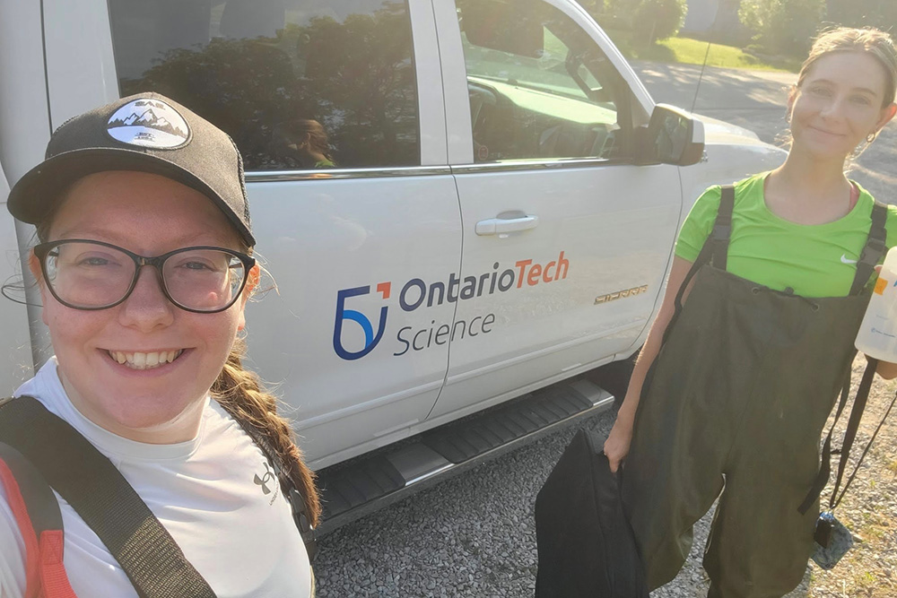 Ontario Tech Master of Science candidates Alana Tyner (left) and Sarah Rijkenberg are working with Dr. Andrea Kirkwood, Professor (Biology), Faculty of Science on an NSERC Alliance Missions Grant study on environmental pressures related to the COVID-19-related urban exodus. 