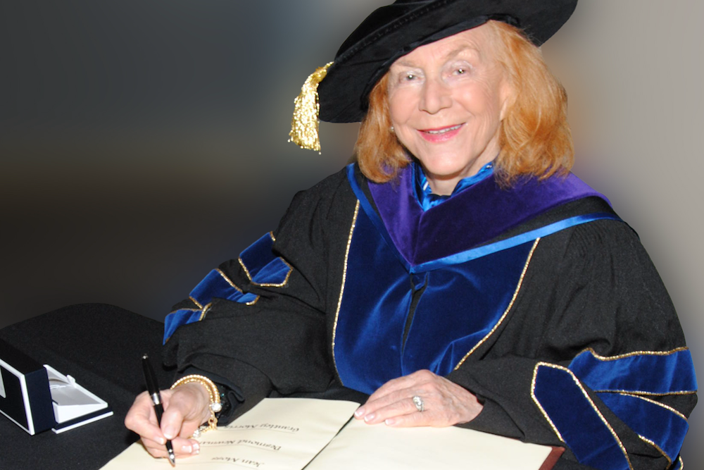 Mrs. Helen Vari upon receiving her honorary doctorate degree from Ontario Tech University in 2015.