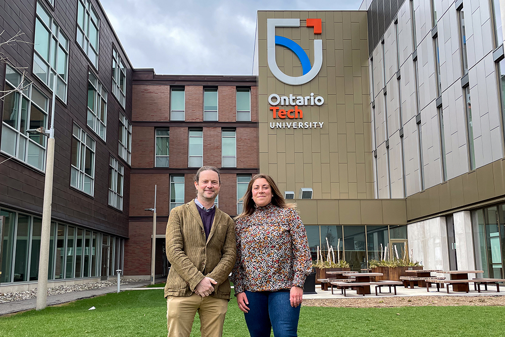 From left: Dr. Peter Lewis, Associate Professor (Computer Science), Faculty of Business and Information Technology, Co-Principal Investigator; and Dr. Theresa Stotesbury, Assistant Professor (Forensic Science), Faculty of Science. Principal Investigator.