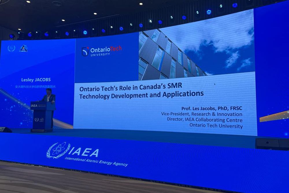 Dr. Les Jacobs, Vice-President, Research and Innovation, Ontario Tech University, speaking at the IAEA Interregional Workshop on Small Modular Reactors in Sanya, China (September 6, 2023). 