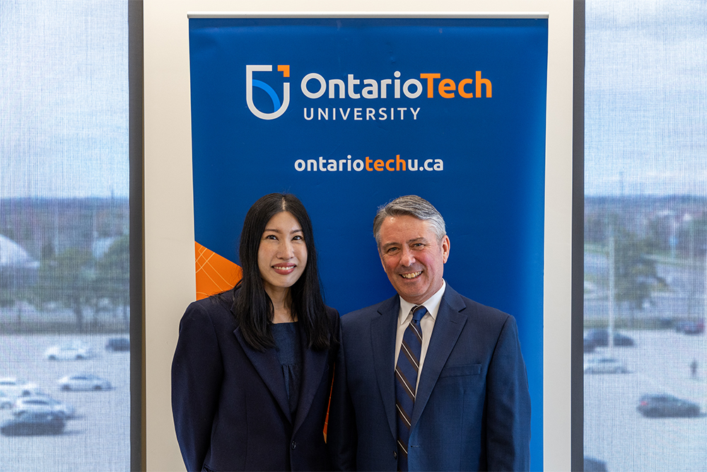 Dr. Jessica Wong, post-doctoral research fellow, Faculty of Health Sciences (left), with faculty supervisor Dr. Pierre Côté, Hann-Kelly Family Chair in Research and Rehabilitation Research, and Professor, Faculty of Health Sciences, Ontario Tech University.