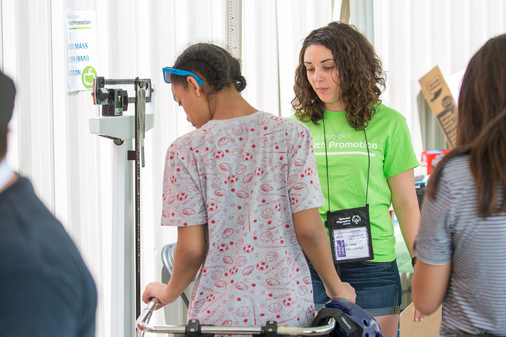 Image of healthy athlete screening tent at the 2016 Special Olympics Ontario High School Provincial Championships in Oshawa.