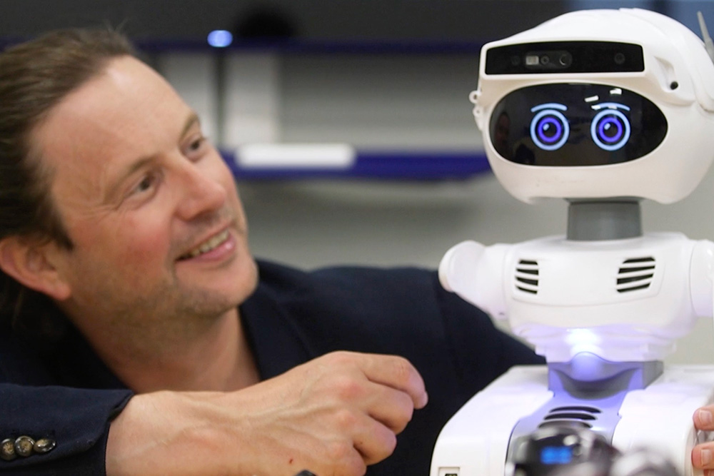 Dr. Peter Lewis, Canada Research Chair in Trustworthy Artificial Intelligence at Ontario Tech University.
