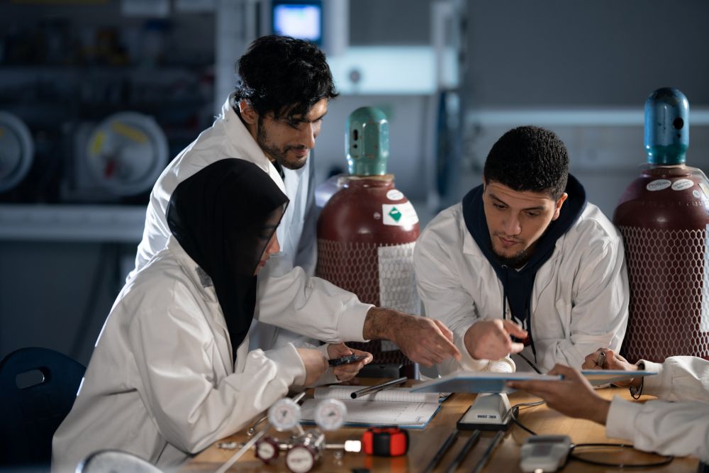 Students in one of Ontario Tech University's undergraduate nuclear teaching laboratories.