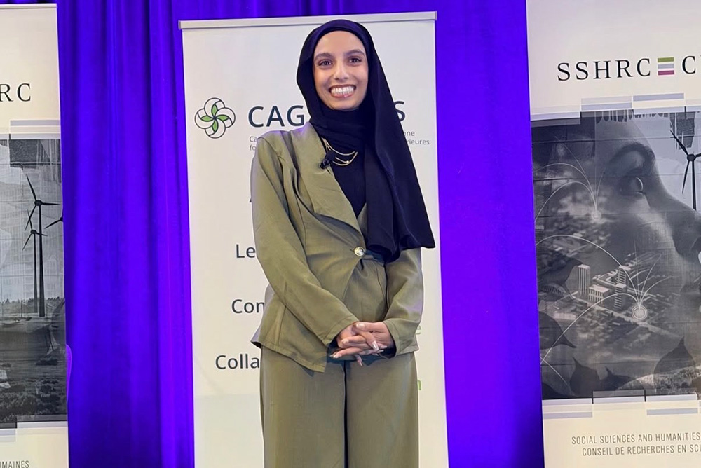Salma Bafagih, Ontario Tech University Master of Health Sciences student (Community, Public and Population Health), at the 3MT® National Showcase held during the Canadian Association for Graduate Studies Conference in Ottawa, Ontario.